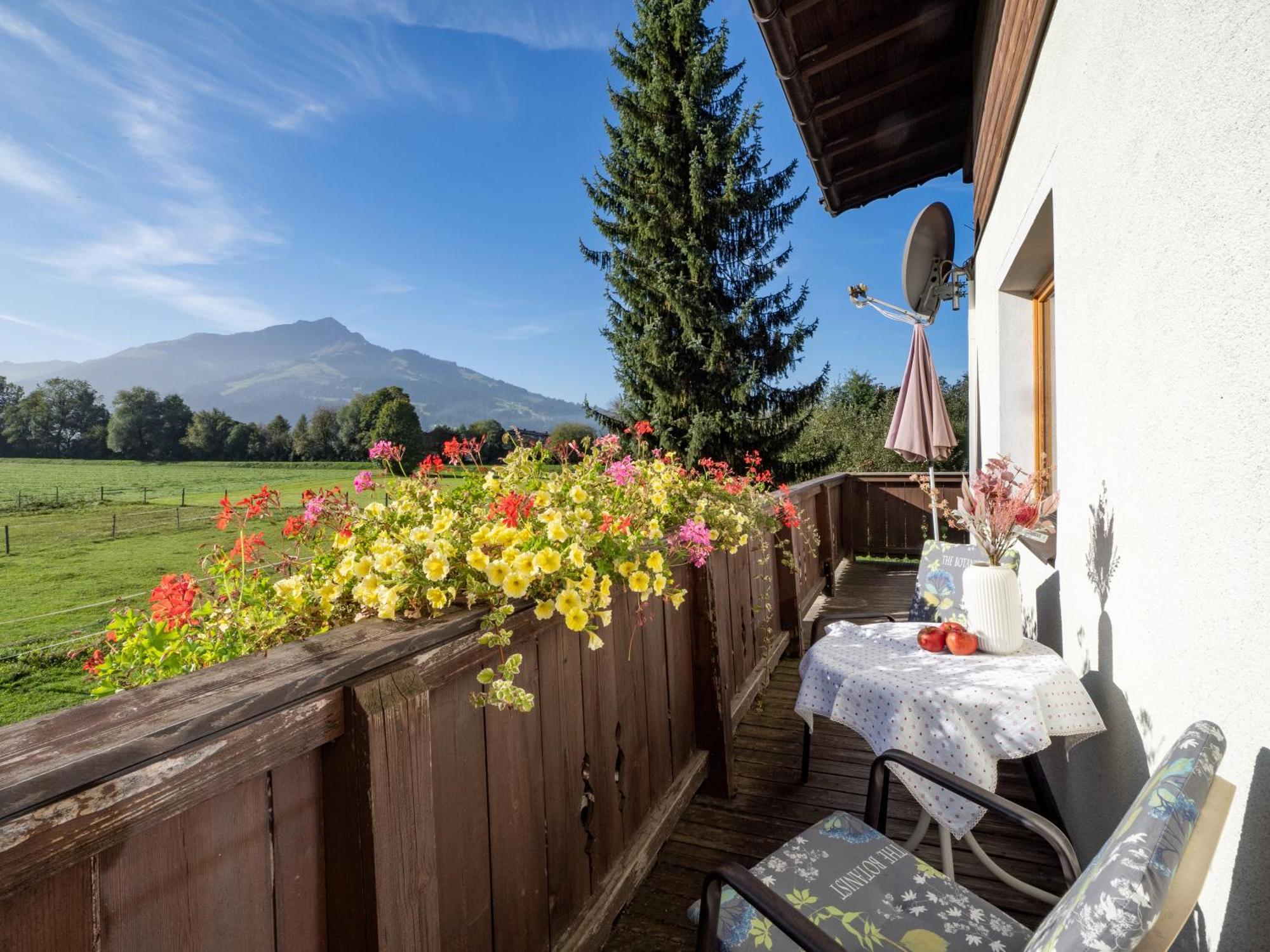 Apartment-Pension Schmiedererhof Sankt Johann in Tirol Exterior photo